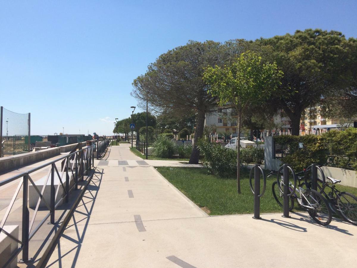 Villaggio Michelangelo Bibione Eksteriør billede